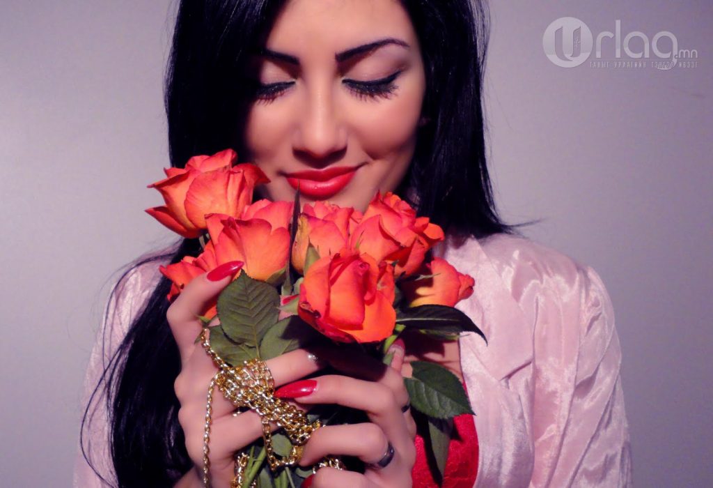 С.Цэнгэг : Аз жаргалын эрэлд